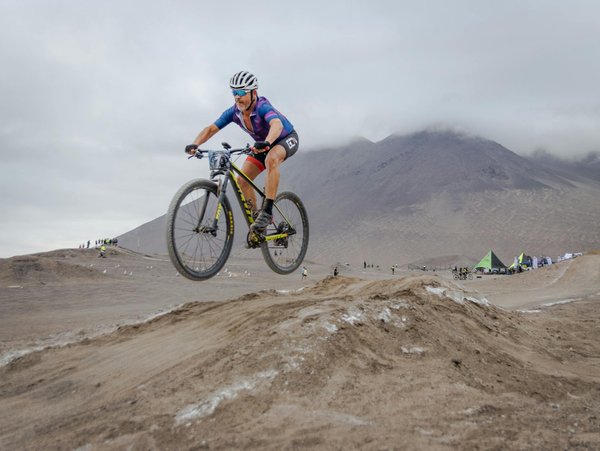 What are the best stretching techniques to increase mobility for squat depth?